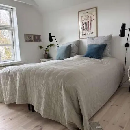 Charming - 5 Min From C Appartement